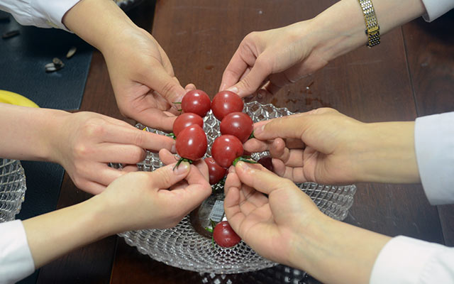 【5.12护士节】全国最大的快三官网,全国最大的快三登录举办茶话会白衣天使受表彰(图10)